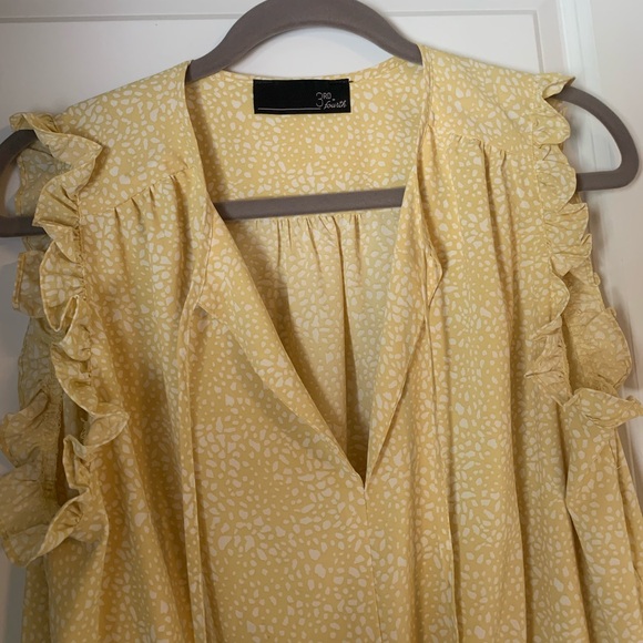 Cute yellow and white dress - Picture 3 of 5